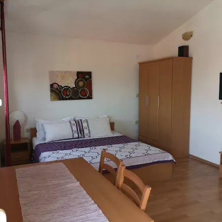 Simic Apartament *